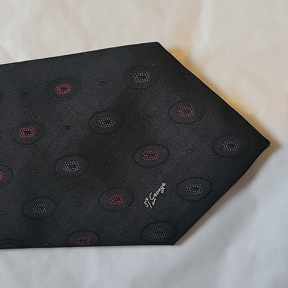 Mens black and dot tie - Picture 2 of 3